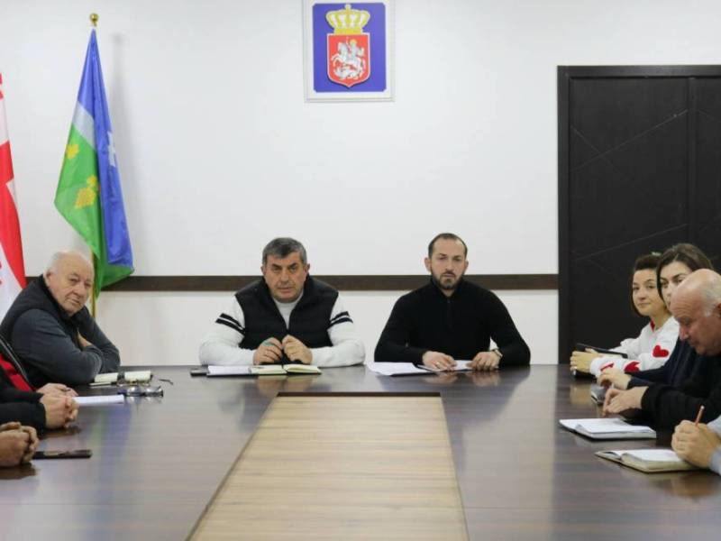 ცაგერის მუნიციპალიტეტის მერიაში, მერის მოვალეობის შემსრულებელმა რევაზ ახვლედიანმა...
